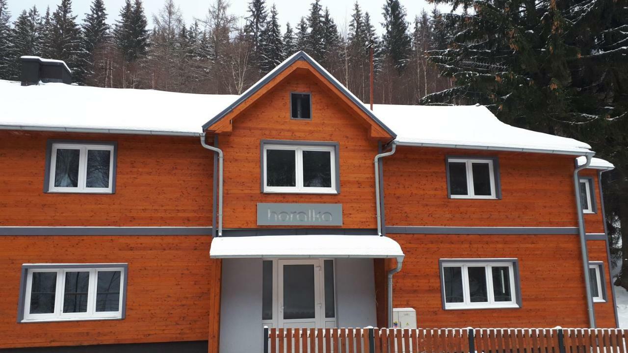 Apartman Liska V Peci - Apartmanovy Dum Horalka, Пец под Снежко Екстериор снимка